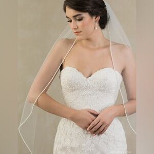 Ivory Bel Aire Bridal Veil V7383